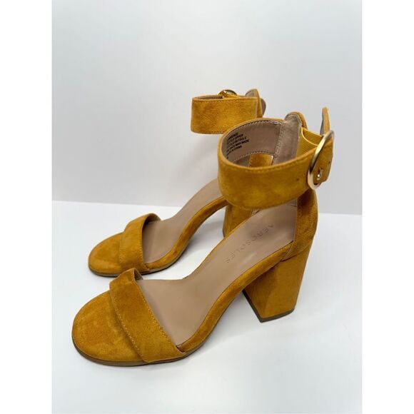 Aerosoles Sandals Womens Size 5 Tan Faux Suede Ankle Strap Open Toe Block Heel - Picture 2 of 10